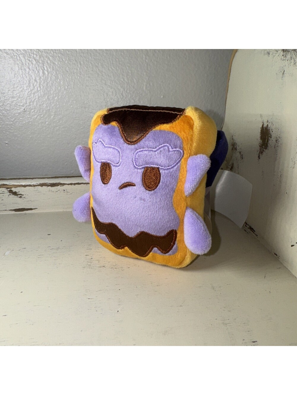 Disney Munchlings Plush - Morning Menu Series - Goliath Berry Breakfast Pastry
